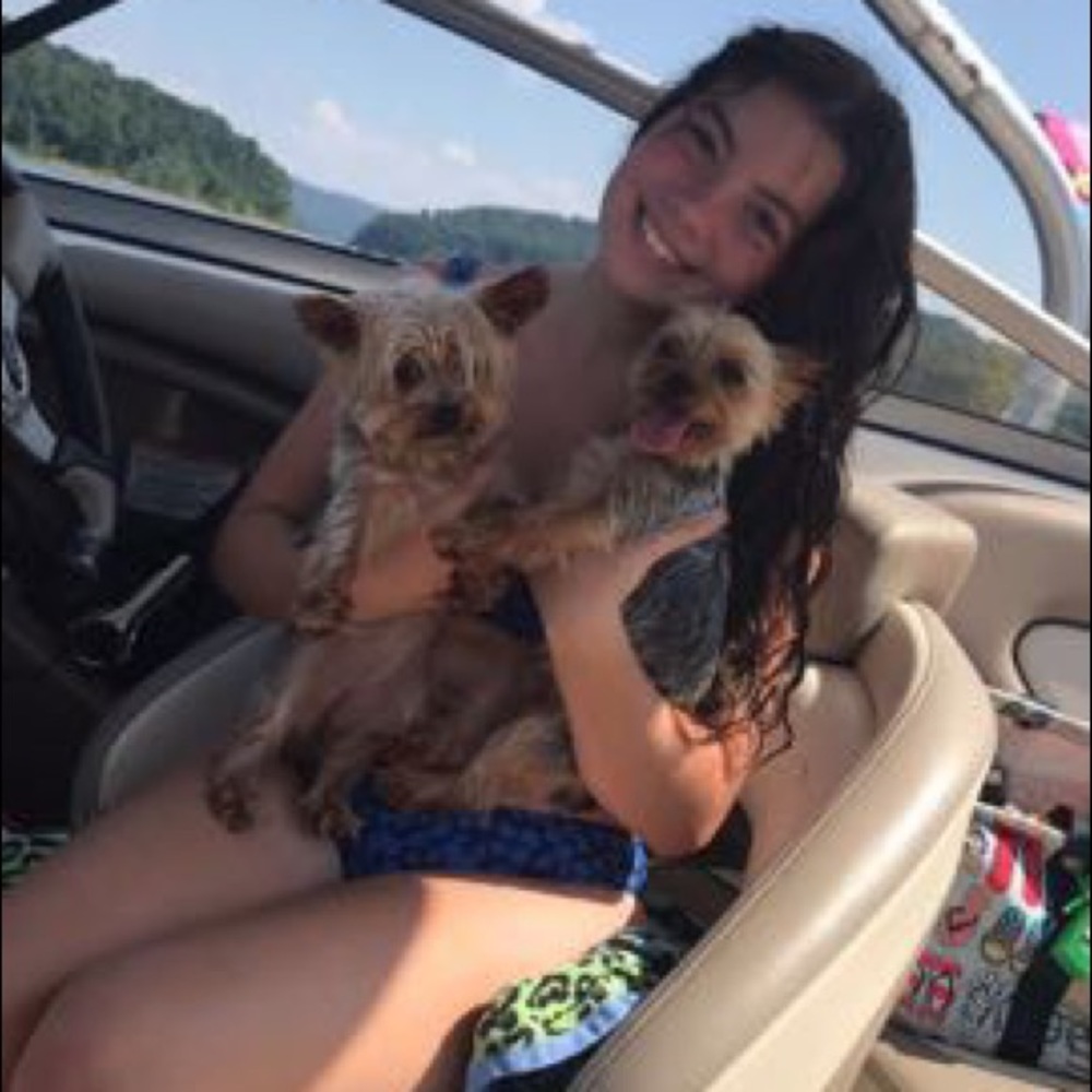 Meet your Posher, Mara